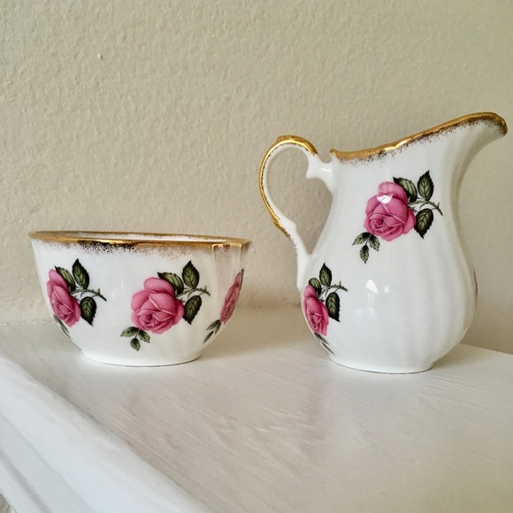 Vintage Bone China Sugar & Creamer Made in England Pink Roses 3-3/4" High - Picture 3 of 10